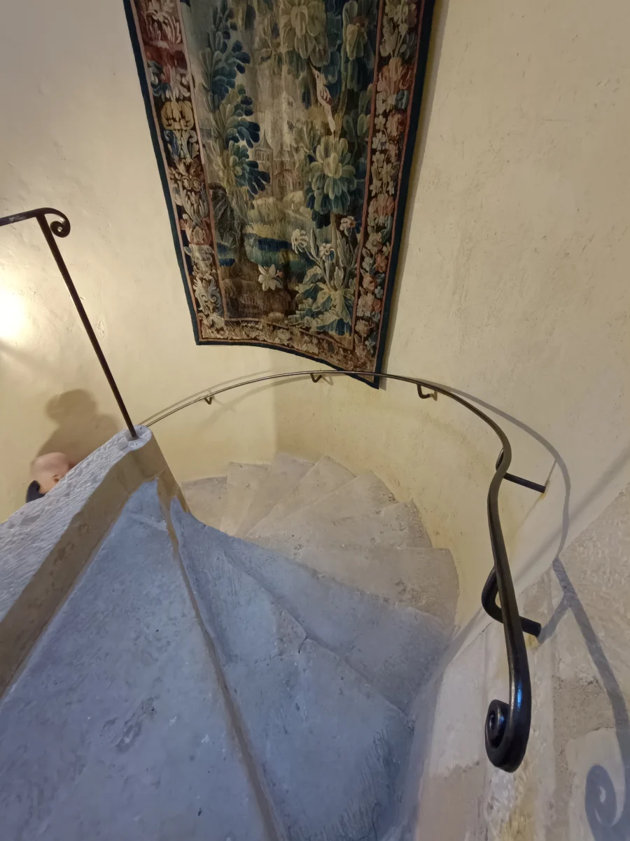 Main courante en fer forgé  pour un colimaçon — Le Bastion de Marnay